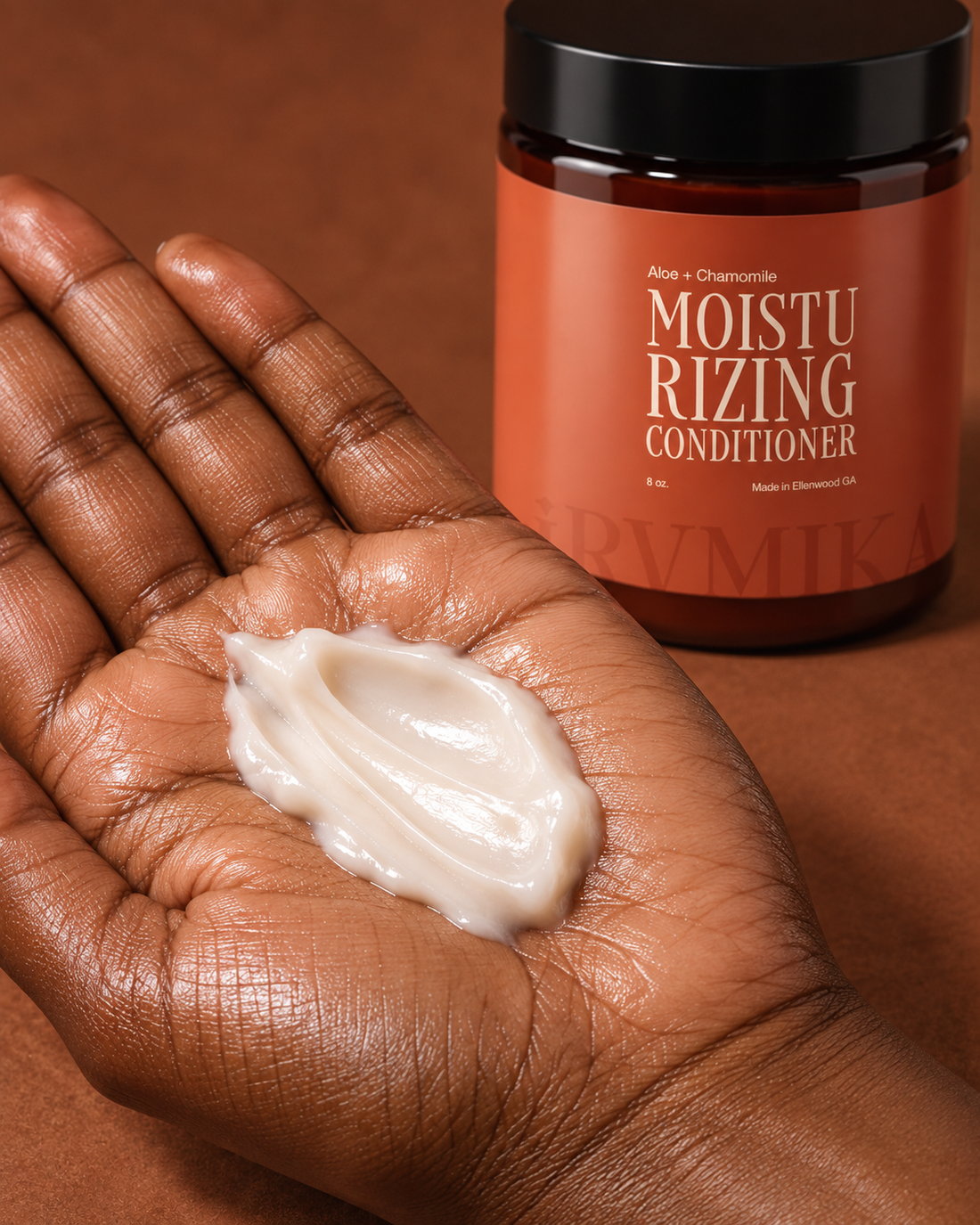 IrvMika Aloe and Chamomile conditioner texture detail for soft hair and detangling support